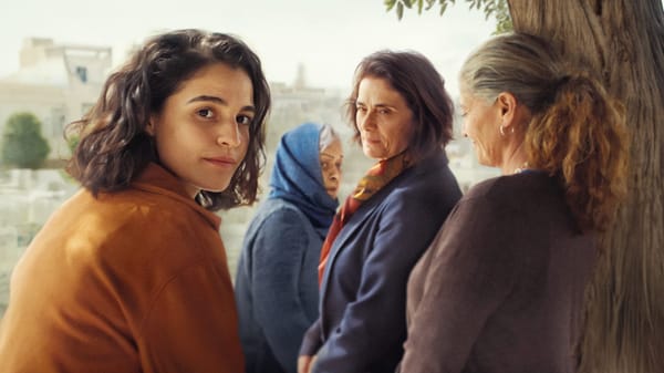 RECENSIE: À Voix Basse