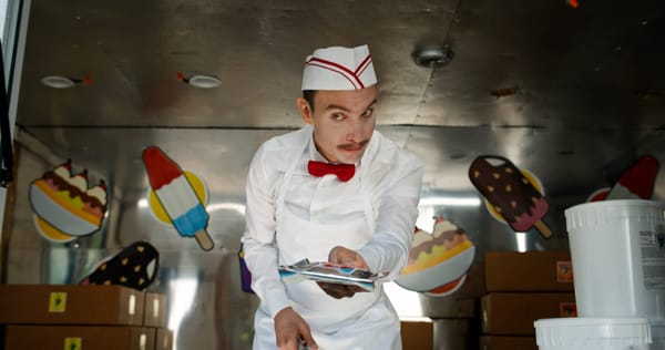 RECENSIE: ICE CREAM MAN